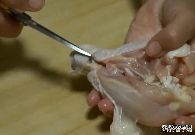 鸡腿的新吃法,不蒸不煮不烤,不用一滴油,外香内酥太好吃了
