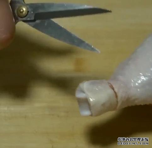 鸡腿的新吃法,不蒸不煮不烤,不用一滴油,外香内酥太好吃了