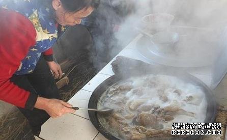 1道让南方人“颤抖”的东北菜,吃1次一辈子忘不掉