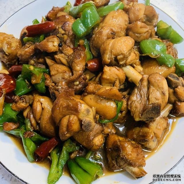 同学聚会点了9个菜,满满家乡记忆,每道都抢手,女生也能吃3碗饭