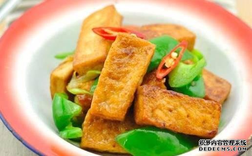 这几款虎皮菜,简直堪称下饭的神菜,一个人可以吃三碗。