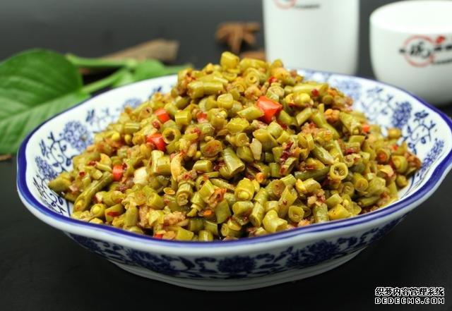 家常下饭美味——酸豆角肉沫,一顿让我吃两碗饭
