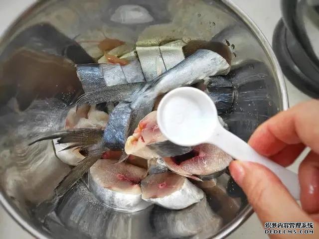 遇上这鱼从不手软,一买就是10斤,肉嫩刺少营养高,每次都吃不够