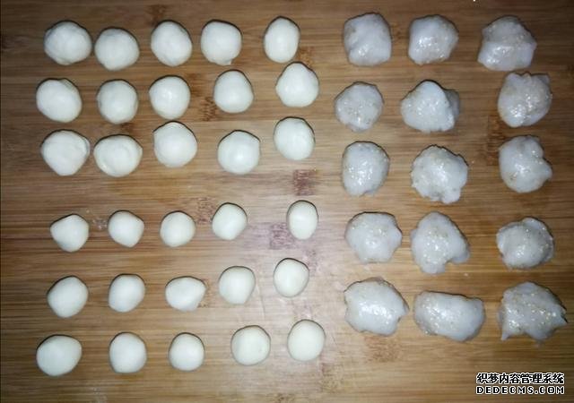 一碗面粉,一把芝麻,老婆饼在家做,不出门也能吃到,酥到掉渣