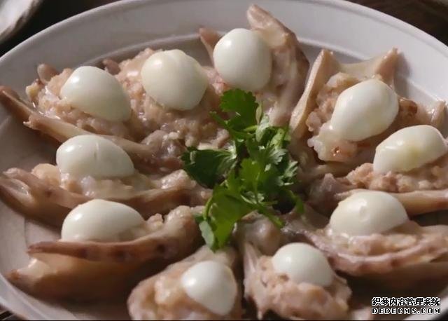 教你做安徽名菜掌上明珠:掌白珠明,好吃又好看,馋的人直流口水