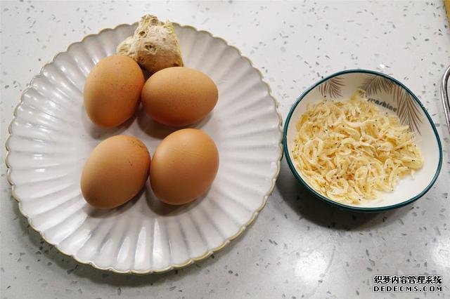 炒鸡蛋,多加几味料变螃蟹味,家人吃上瘾的“赛螃蟹”,超下饭