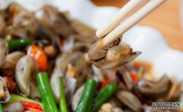 这种美食一两肉,南方人从小吃到腻,北方人很少吃