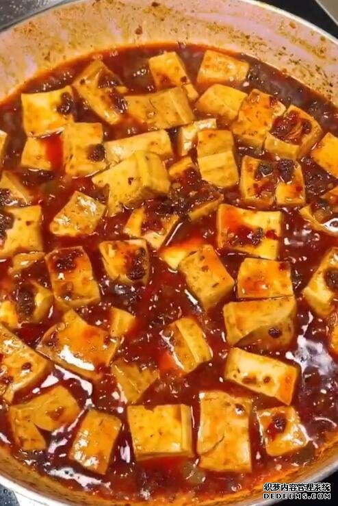 麻婆豆腐的家常做法,口感顺滑,麻辣鲜香,这个窍门一定要记住