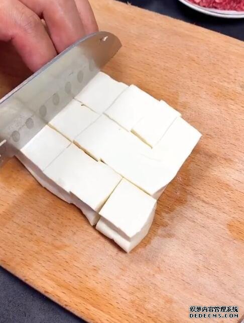 麻婆豆腐的家常做法,口感顺滑,麻辣鲜香,这个窍门一定要记住