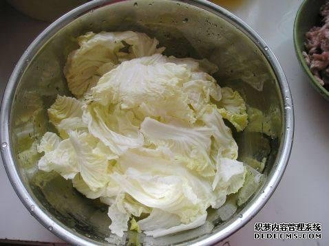 家庭版自制水煮肉,肉嫩软滑,麻辣鲜香,每次做都不够吃