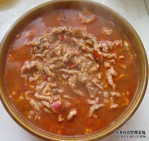 家庭版自制水煮肉,肉嫩软滑,麻辣鲜香,每次做都不够吃
