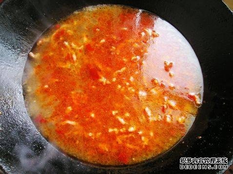 家庭版自制水煮肉,肉嫩软滑,麻辣鲜香,每次做都不够吃