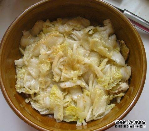 家庭版自制水煮肉,肉嫩软滑,麻辣鲜香,每次做都不够吃