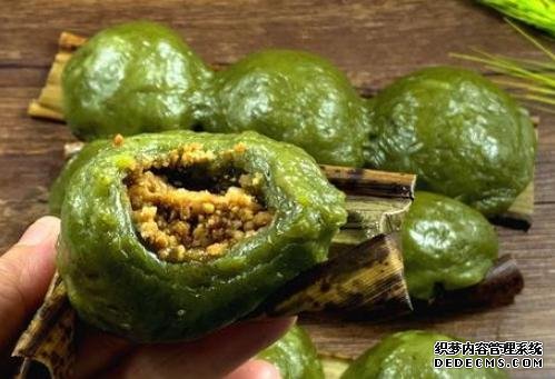 时近清明,“青团”可不能少,油绿如玉,香糯可口,天然绿色小吃