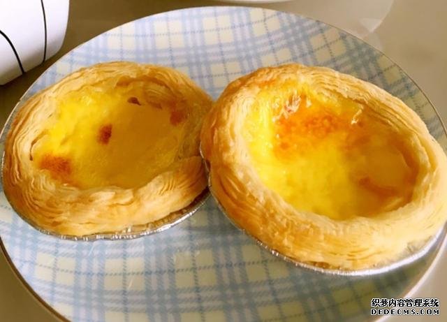 教你不用淡奶油做蛋挞,做法用料都超简单,想吃不用出去买了