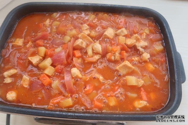 芝士控不可错过的番茄鸡肉焗饭,无敌拉丝