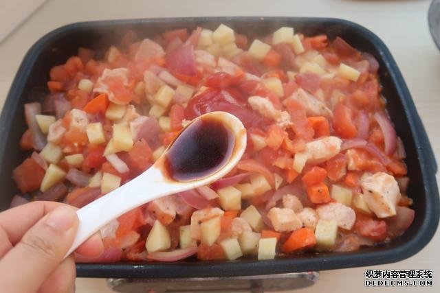 芝士控不可错过的番茄鸡肉焗饭,无敌拉丝
