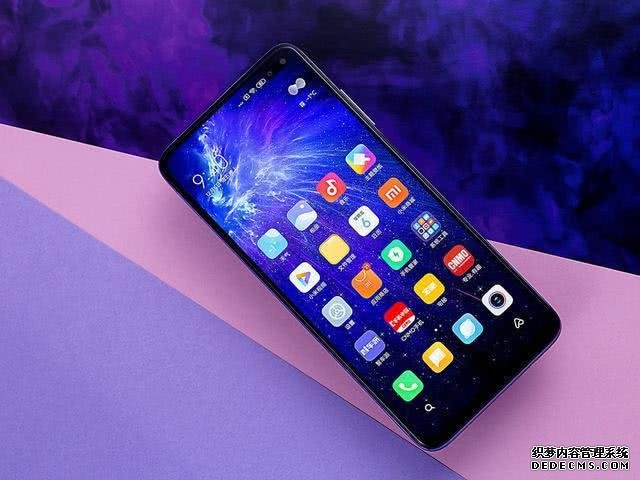买千元机无需跟风,父母换机就选这3款,性价比高配置强悍
