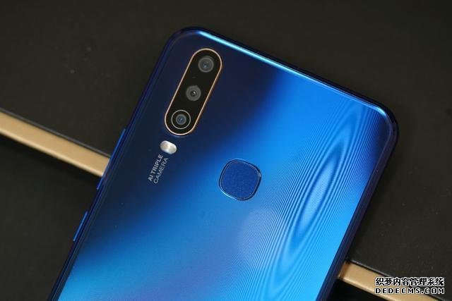 性价比不输红米,5000毫安时+18W快充,续航能力极强的它降至799