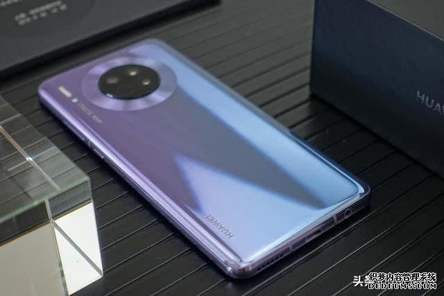 华为开始清仓,Mate30跌破三千,网友:终于等到了