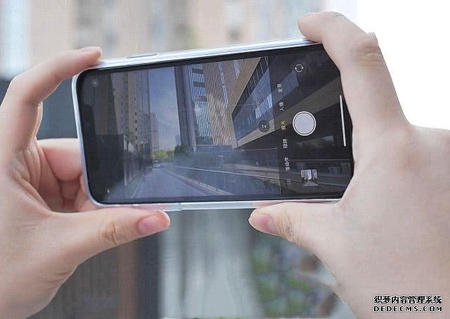 跌至4399,iPhone11来到“小米价”,低价策略还管用吗?