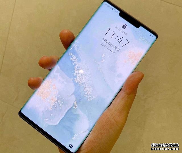 华为Mate 30 Pro终于跌至“清仓价”,网友:后悔买iPhone 11了!