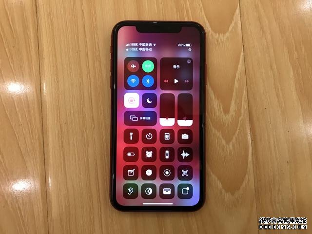 苹果顶不住了,iPhone XR 128GB彻底跌成小米价,不买小米10了!