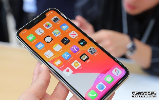嘴上支持华为,然后下单苹果?iPhone 11再次成为销量冠军!