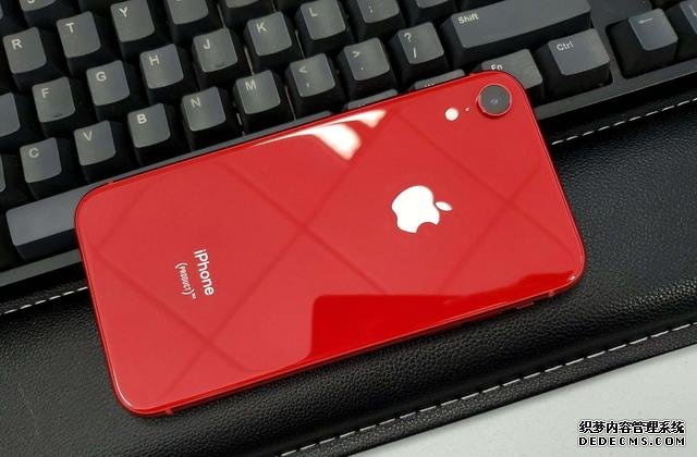 苹果发力中端市场,双扬声器+iOS 13跌至2399,网友:晚了!