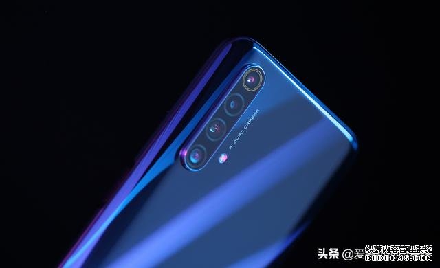 友商良心之作,骁龙765G+6400万四摄仅1899,有120Hz+30W快充