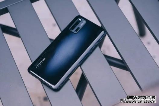 三部速度很快的手机,都搭载了同一硬件,你买了吗?