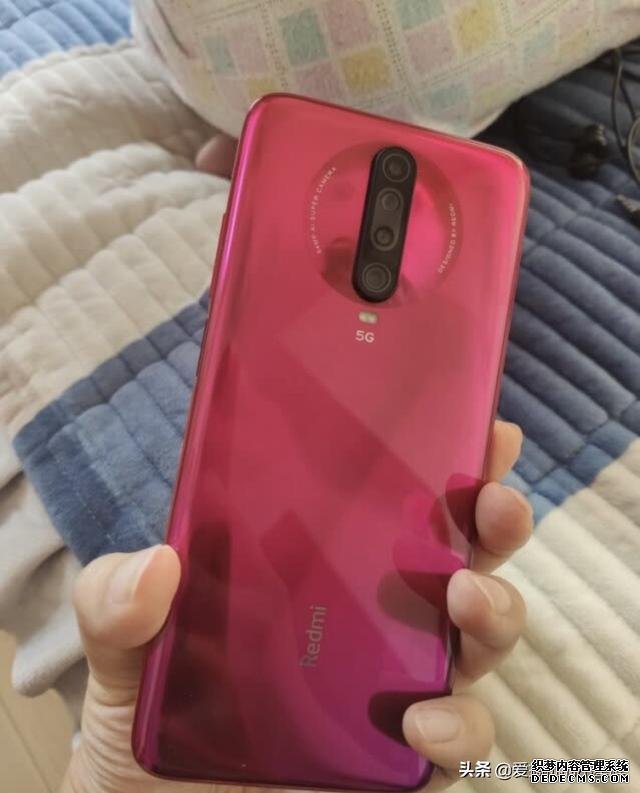 跳水最快的5G手机,骁龙7nm芯片+128GB,上市两天跌至1899