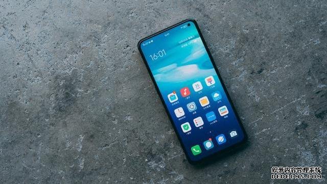 双模5G直降300元!4350mAh+AMOLED屏+8GB,网友:终于等到了