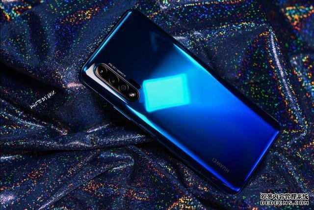 从3799元跌至2718元!麒麟990+4200mAh+40W+128G,网友:价格感人