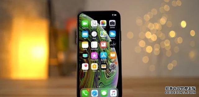 库克再次妥协!iPhone XS跌至“国产价”,A12仿生+IP68防水