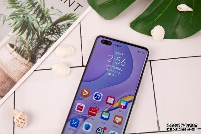 上市一个月跌至2708元,麒麟985+6400万四摄+4000mAh,等等党赢了