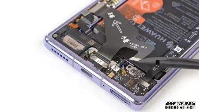 华为mate30Pro 5G拆机!面对美国制裁升级,完全国产化道路有多难