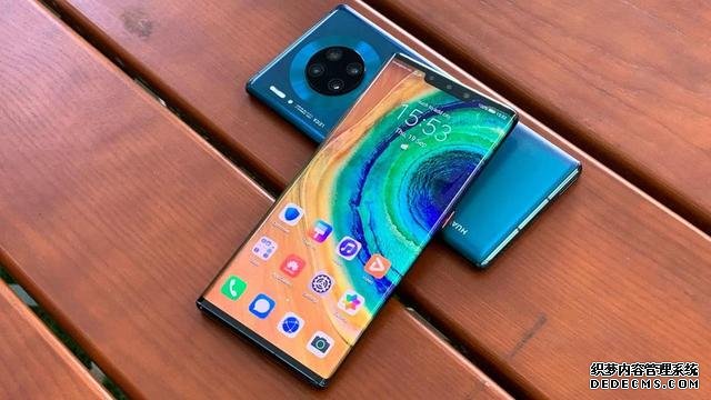 华为mate30Pro 5G拆机!面对美国制裁升级,完全国产化道路有多难