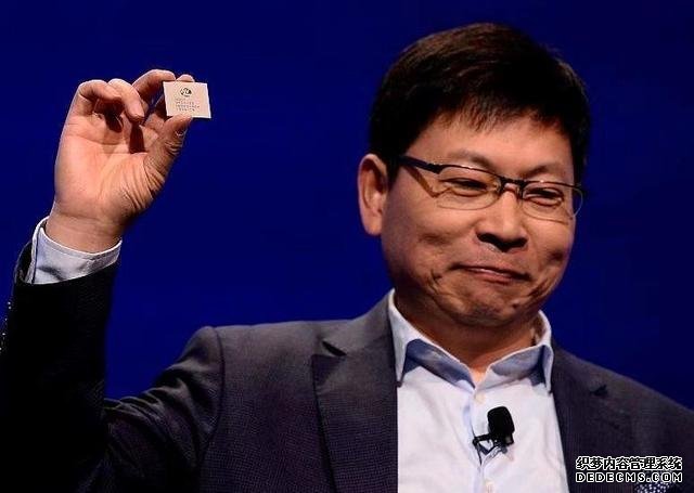 华为新机mate 40 Pro会有屏下摄像头吗?定价高端你会支持吗?