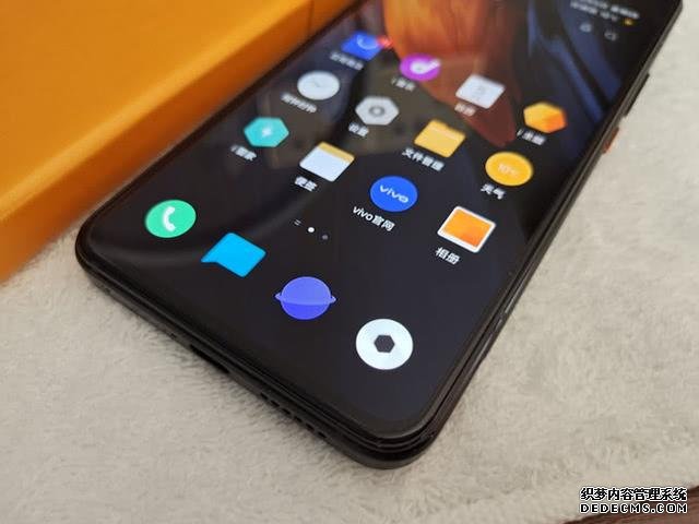 5G旗舰开始跳水?骁龙865+55W闪充,跌至2798元很值得入手