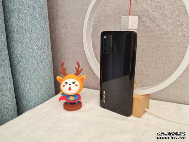 5G旗舰开始跳水?骁龙865+55W闪充,跌至2798元很值得入手