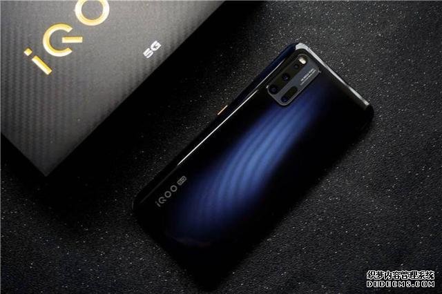 从3798跌至2998,骁龙865+4440mAh+128GB,网友:价格更感人了