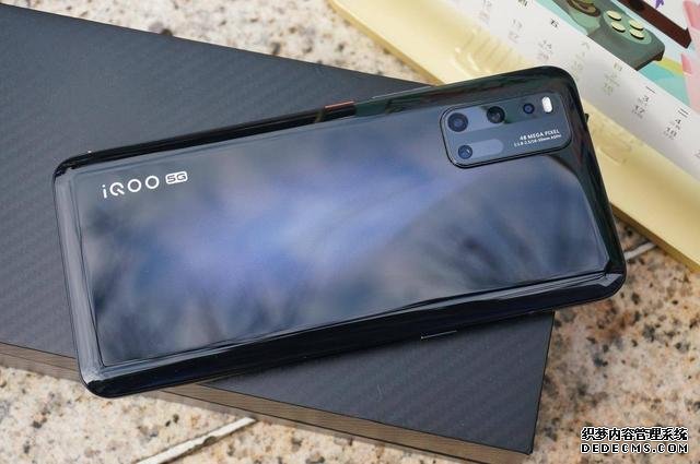 从3798跌至2998,骁龙865+4440mAh+128GB,网友:价格更感人了
