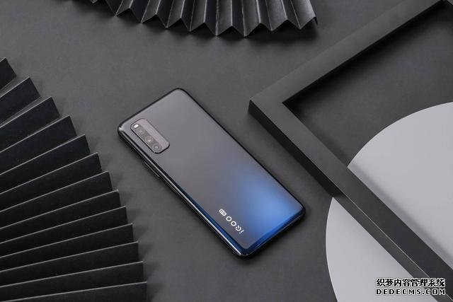 真我X50pro和iQOO Z1到底该怎么选?手机店老师傅说得很实在