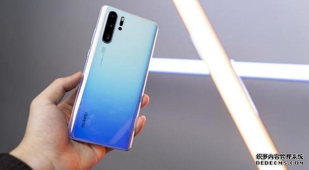 从5488跌至3488,4200mAh+IMX600+50倍变焦,网友:终于等到了