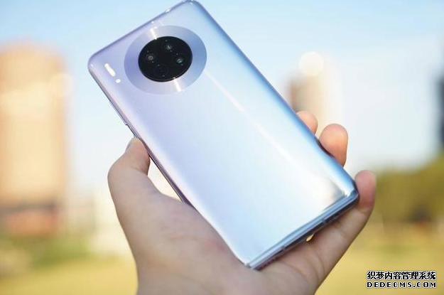 从3999跌至2799,麒麟990+30倍变焦+4200mAh,网友:终于等到了