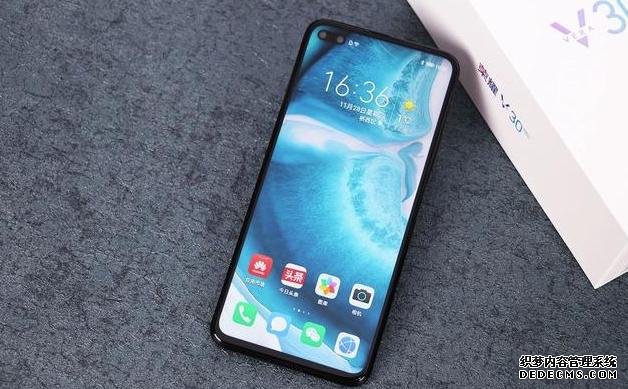 卢伟冰真没说谎,荣耀首款5G即将降至新低,网友:价格更感人