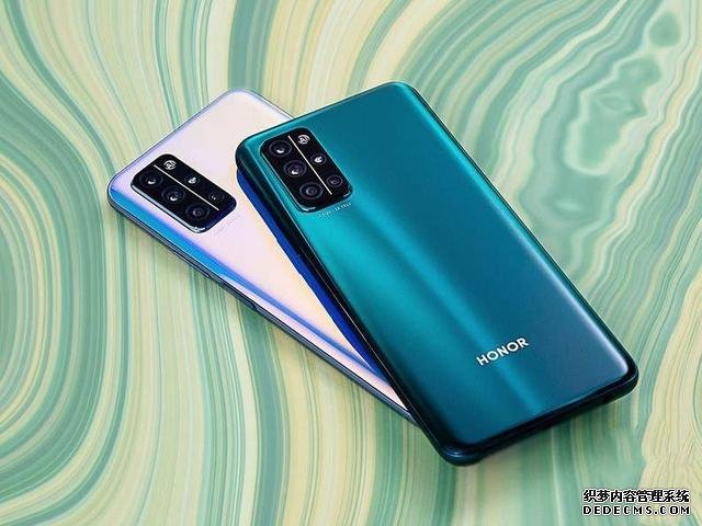 颜值高性能强价格还低,这四款5G手机凭实力成为市场“香饽饽”