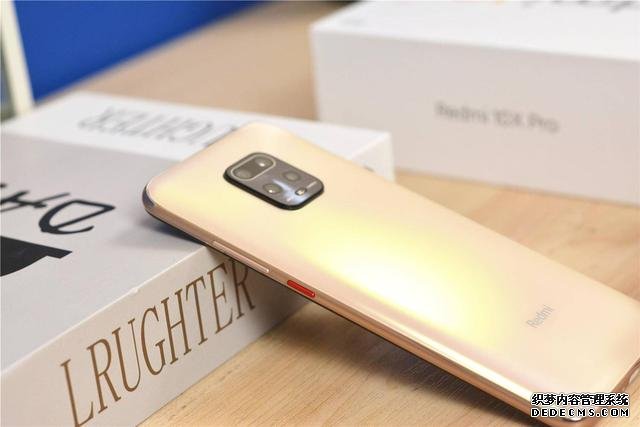 来了!天玑820被独揽6个月,第一款旗舰新品定价仅1599元