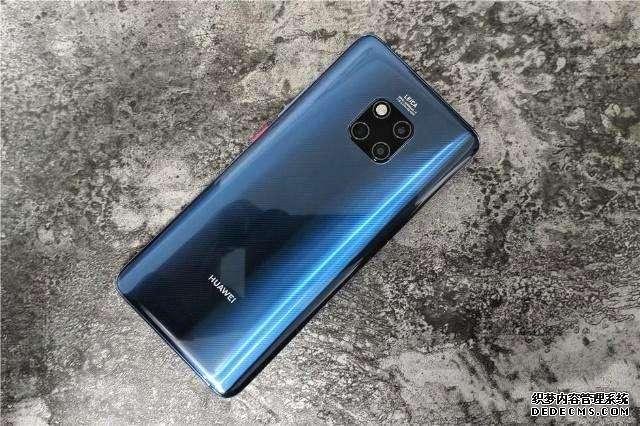 华为的这三款旗舰手机,买了的人都爱不释手